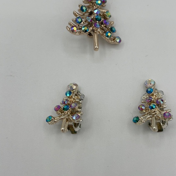 VTG Set Christmas Tree Brooch and Clip on Earrings Silver tone Multi Rhinestone - Picture 6 of 9